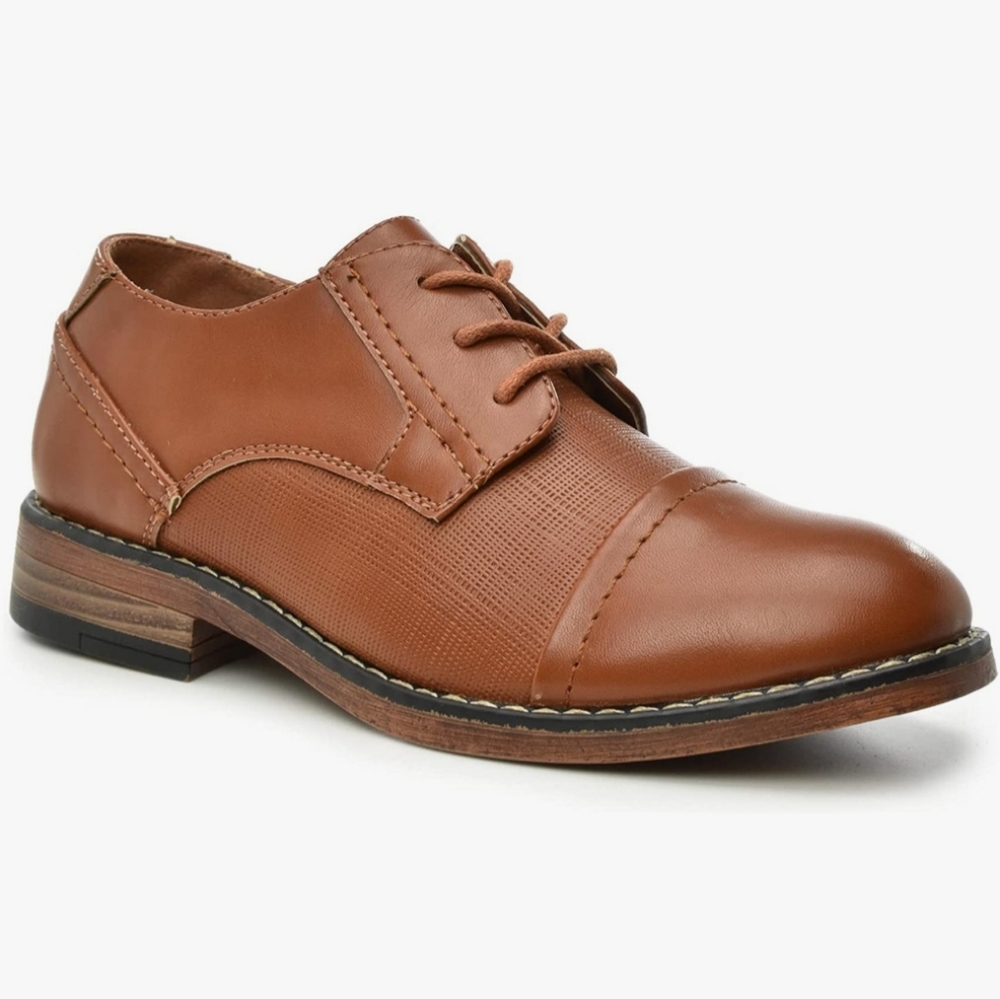 Brand new Tahari  boys *Folley* Lace up Oxford Shoes. New with No Box.